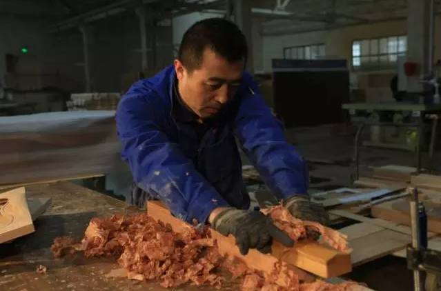 實(shí)木家具好不好要從出身看品質(zhì)，實(shí)木家具生產(chǎn)加工的基本流程竟如此復(fù)雜