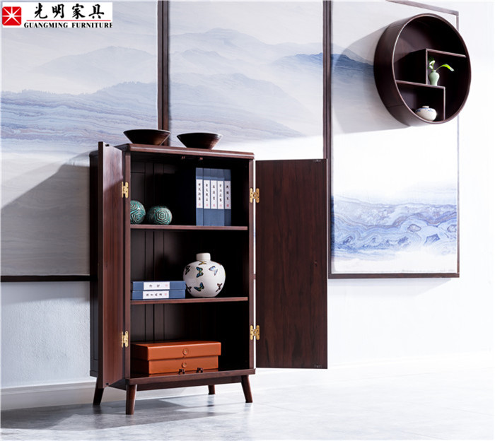 實木家具的未來在于品牌實力，品牌實力就體現(xiàn)在家具設(shè)計與生產(chǎn)服務(wù)上