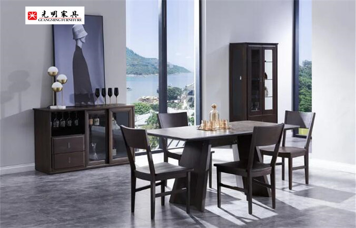 實(shí)木家具在不就得將來(lái)或?qū)⒊蔀樯莩奁? alt=